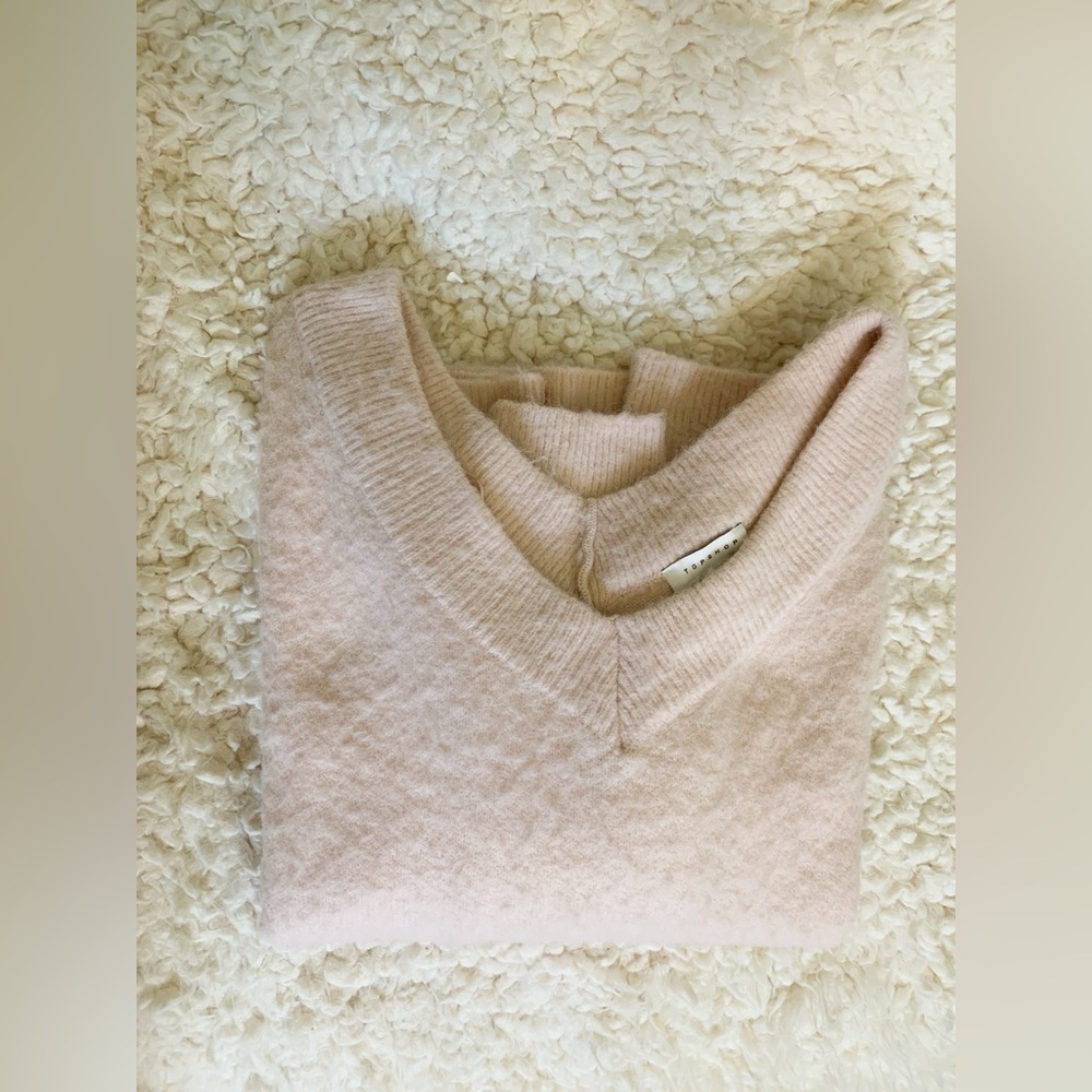 Topshop NWT Oversized Fuzzy Soft Light Baby Pink Wide V-Neck Sweater L - Picture 4 of 7